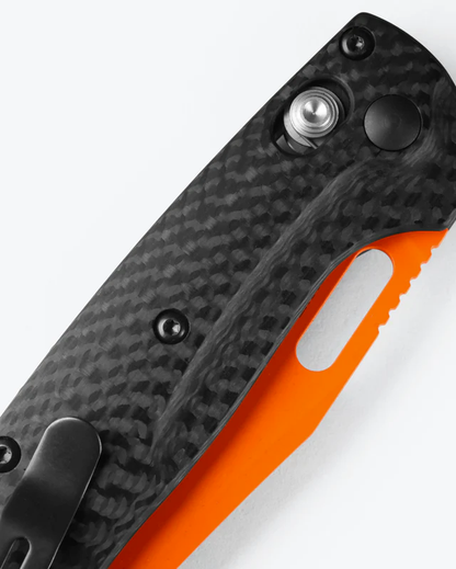 Benchmade, Inc.™ Mini TaggedOut 15533OR-01 Black Carbon Fiber CPM-MagnaCut Stainless Steel Pocket Knife
